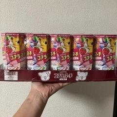 【取引中⠀】コアラのマーチ 箱 10個入り いちご 菓子
