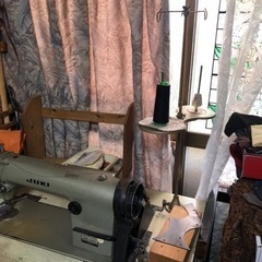 またまた値下げしました。大幅に値下げしました。母が内職で使っていた、JUKIの工業用ミシン