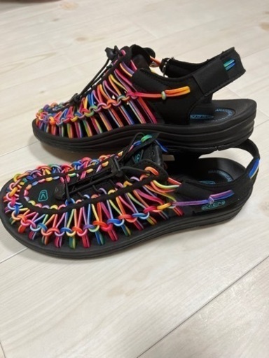 試着のみ美品　KEEN ユニークスニーク