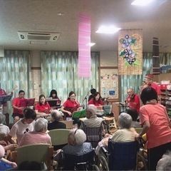 関西圏の老人ホーム、介護施設等で演奏いたします