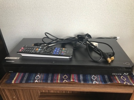 TCLテレビ型＆REGZAブルーレイレコーダー