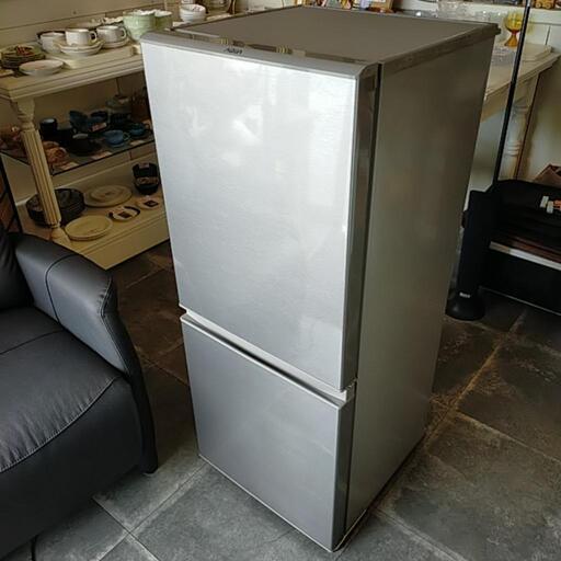 超美品! 2022年製 2ドア126リットルサイズ冷蔵庫、お売りします。
