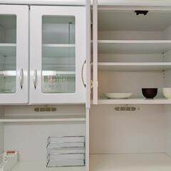 オーブンや炊飯器も置ける便利な食器棚