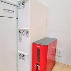 オーブンや炊飯器も置ける便利な食器棚