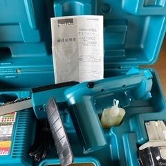 ほぼ新品　マキタチェーンーソー