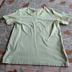 ユニクロ　Tシャツ　S　200円