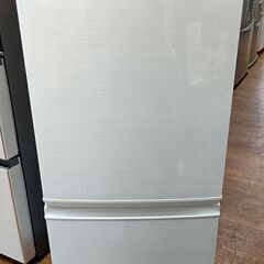 リサイクルショップどりーむ天保山店　No8588　お買い得品♪　シャープ　ノンフロン冷蔵庫　2017年製　全体容量137L　SJ-D14C-W　冷蔵扉が左右の付け替え可能！！！　 リサイクルショップどりーむ天保山店 No8588 お買い得品♪ シャープ