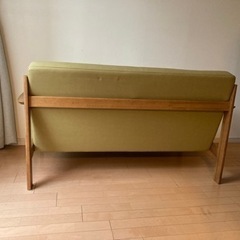 2人掛けソファ　カリモク家具