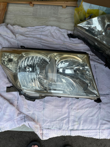ラルクル 200前期 左右セット ヘッドライト 純正品 トヨタ GRS200200系