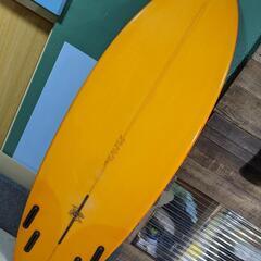 サーフボード「5.6 QUAD FlSH」