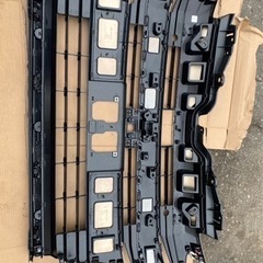 トヨタ　ノア　フロントグリル　90系