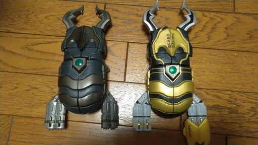 仮面ライダークウガ ビートゴウラム トライゴウラム \n