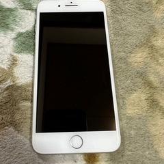 iPhone8plus SIMロック解除済み