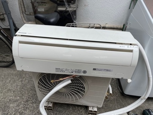 無料で外し＋回収+標準工事　インバーター冷暖房除湿タイプCS-225CJ