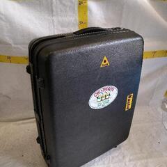 0607-046 スーツケース