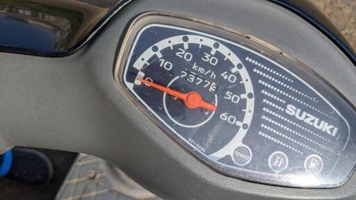 スズキ レッツ4 原付の50cc 前後タイヤ交換してます