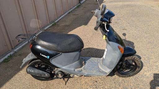 スズキ レッツ4 原付の50cc 前後タイヤ交換してます