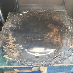 【むじんはんばい】直径約35cmのガラス皿