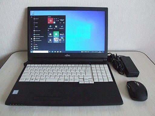 高速SSD240GB搭載 2017年 第六世代 Corei5-6300U 4GB　富士通 LIFEBOOK  A576/PX　ノートパソコン （4032）
