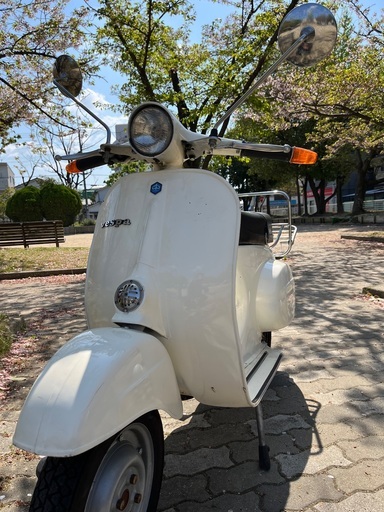 ビンテージ　ベスパ　全塗装 50s  実働  vespa 旧車　ピアジオ