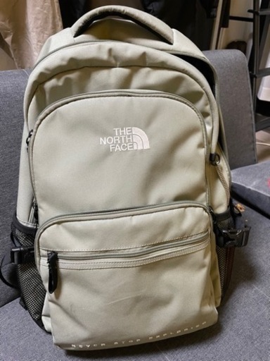 THE NORTHFACE カーキ色リュック 日本未発売　10.11土日対応引き取りのみ対応
