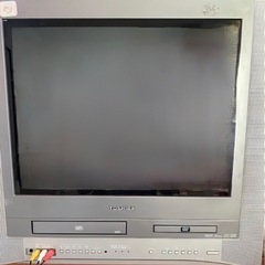 ブラウン管テレビ、VHS.DVD内臓