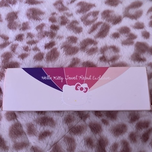 未使用品 フランス限定ハローキティ香水ミニボトルセット 未使用品 フランス限定ハローキティ香水ミニボトルセット