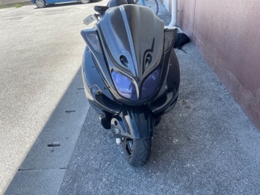 ブレーキ左右使えなくなりましたので不動車修理必要。　部品取りにどうでしょうか？