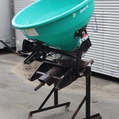 【SOLD OUT】タカキタ ブロードキャスター BC2050 トラクター用作業機 肥料散布機 キャスター付 容量200L 【簡易清掃済】【農機具でっく】【福岡】【その他農機具】
