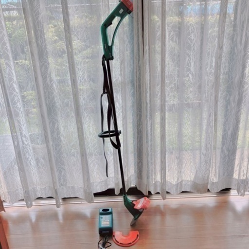 草刈り機 芝刈り機 マキタ(お気に入り7付いてます)