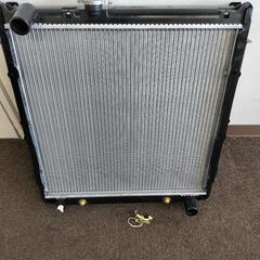 ランドクルーザープラド　互換品ラジエーター新品