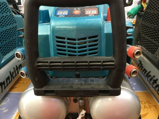 マキタ AC462XL コンプレッサ 中古品 50-60Hz 吐出空気量106L 高圧用