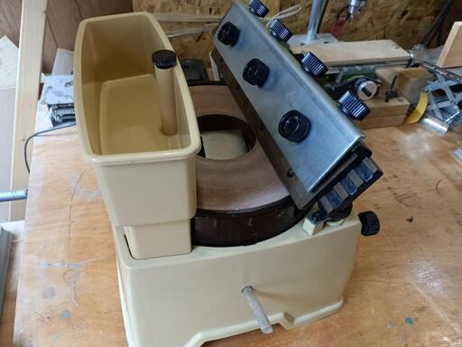 【中古品】マキタ 刃物研磨機 9820-1 makita