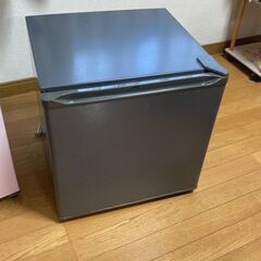 ☆無料☆地元のみ発送不可☆サンヨー　小型　冷蔵庫☆