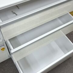 (お買い上げありがとうございます）松田家具　2面レンジボード 　１１７ｃｍ幅　ソフトクローザー　食器棚　白　コンセント付　キッチン収納　　高く買取るゾウ八幡東店 