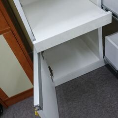 (お買い上げありがとうございます）松田家具　2面レンジボード 　１１７ｃｍ幅　ソフトクローザー　食器棚　白　コンセント付　キッチン収納　　高く買取るゾウ八幡東店 