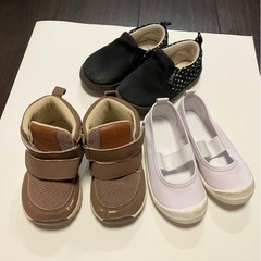 【美品あり】幼児　靴、上履き、靴下など色々　1〜3歳、11〜15サイズ