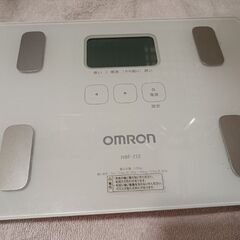 OMRON　体重計