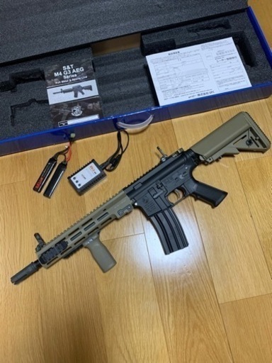 [取引中] 電動ガン　S\u0026T MK16 URG-I 11.5 バッテリー、充電器セット　フォアグリップ付き