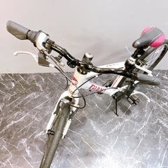 109】子供用自転車 子供用クロスバイク GIANT ESCAPE JR ホワイト 24