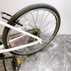 109】子供用自転車 子供用クロスバイク GIANT ESCAPE JR ホワイト 24