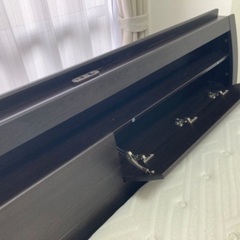 【ニトリ】ベッドフレームとマットレスセット（クイーンサイズ）