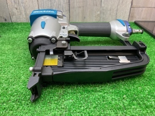 中古品 □ makita 常圧フロアタッカ AT1150B □ D □ ITMKP1PMJ284