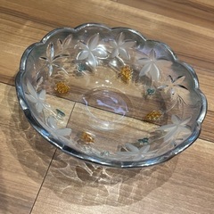 透明なガラス皿