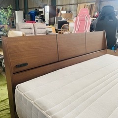 激安🌺IKEA ベッドQUEEN サイズ160x200cm🌺🌺綺麗商品出品🌺姫路市配達設置無料🌺🌺🌺