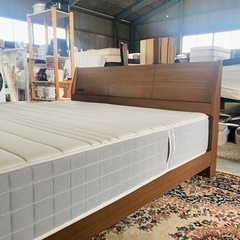 激安🌺IKEA ベッドQUEEN サイズ160x200cm🌺🌺綺麗商品出品🌺姫路市配達設置無料🌺🌺🌺