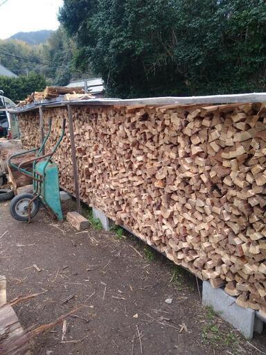 売り切れありがとう 薪 節あり 乾燥薪