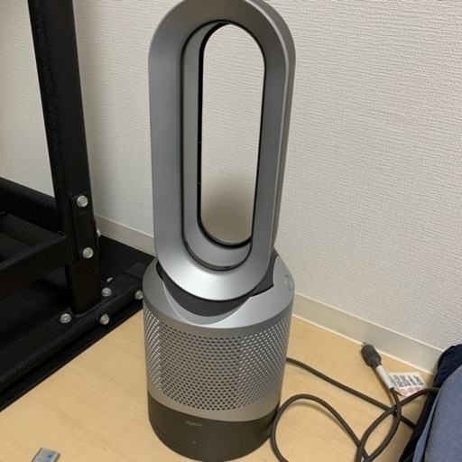 Dyson hot+cool 空気清浄機機能付になります。