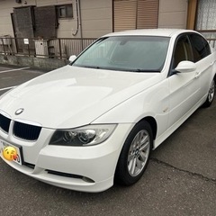 【ネット決済】値下しましたBMW 3シリーズ　320i シロ　低...