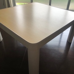 コタツテーブル　75センチ✖️75センチ　白　2017年製